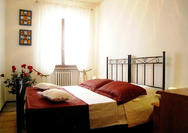 Bed And Breakfast Due Leoni Torri Del Benaco Rom bilde
